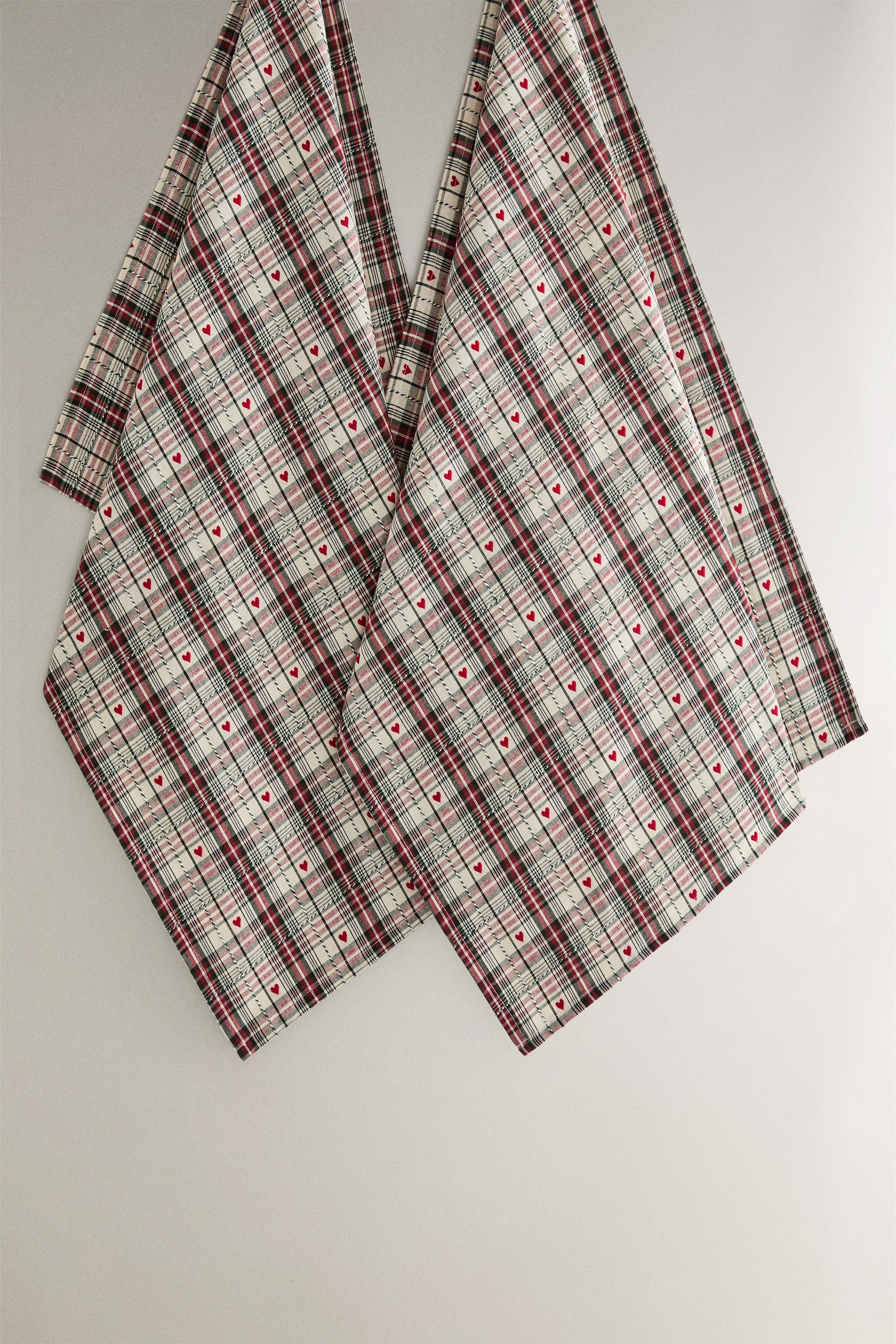 SET OF COTTON CHRISTMAS HEARTS KITCHEN TOWEL (SET OF 2)